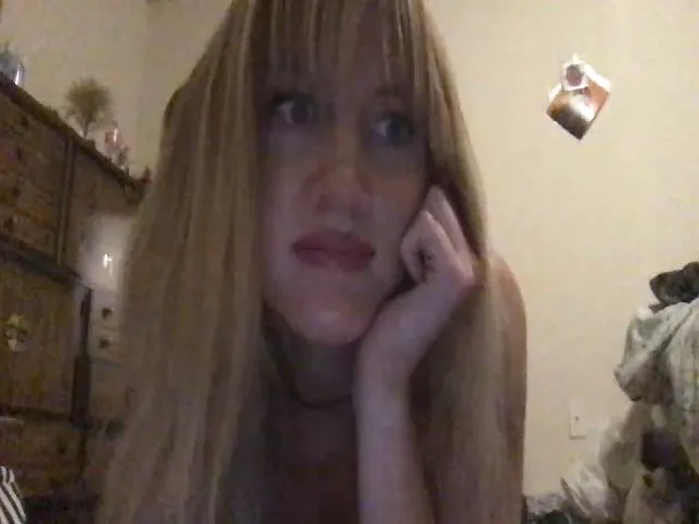 Live sex webcam photo for Aliceblondee #274194001