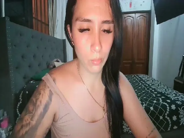 Live sex webcam photo for Aliciadnise #271936864