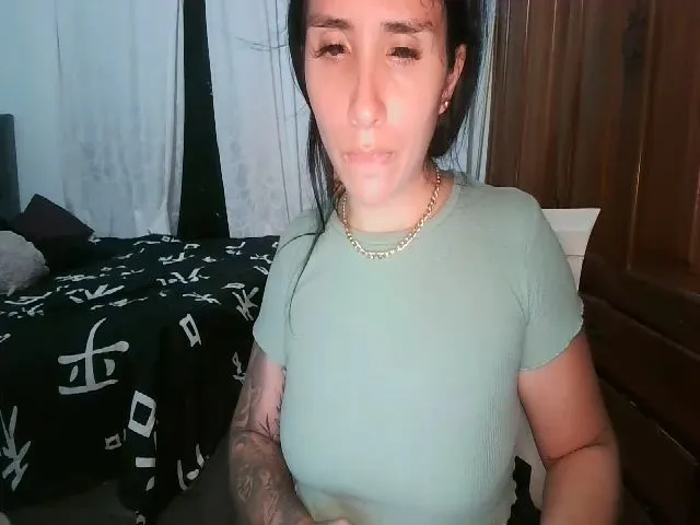 Live sex webcam photo for Aliciadnise #272045838
