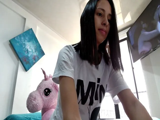 Live sex webcam photo for Aliicia #273117711