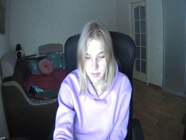 Live sex webcam photo for AlinDemi21 #271775148