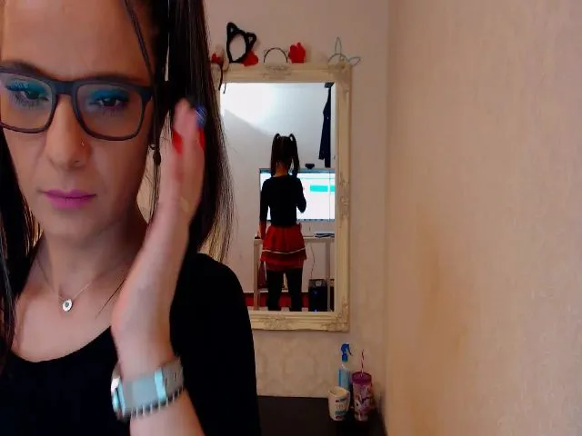 Live sex webcam photo for AlishaPacari #271984141