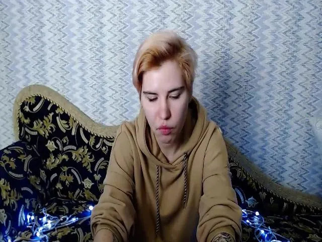 Live sex webcam photo for Alisia_Orion #271893957