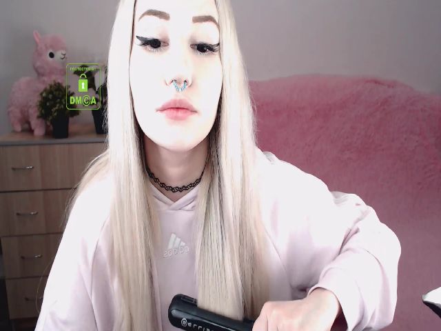 Live sex webcam photo for Alison_Moonli #272194879