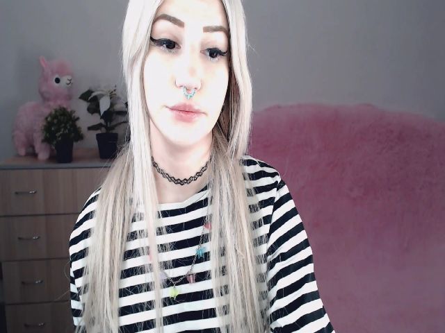 Live sex webcam photo for Alison_Moonli #272209755