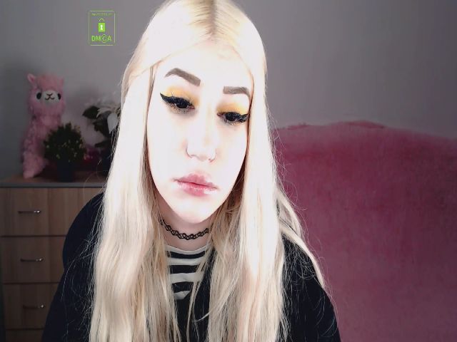 Live sex webcam photo for Alison_Moonli #272429427