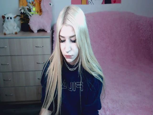 Live sex webcam photo for Alison_Moonli #273086932