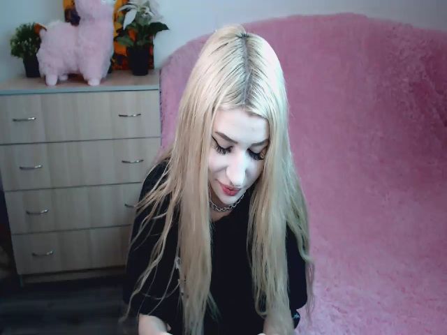 Live sex webcam photo for Alison_Moonli #273173835