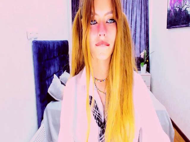 Live sex webcam photo for AlissaOrange #272753686