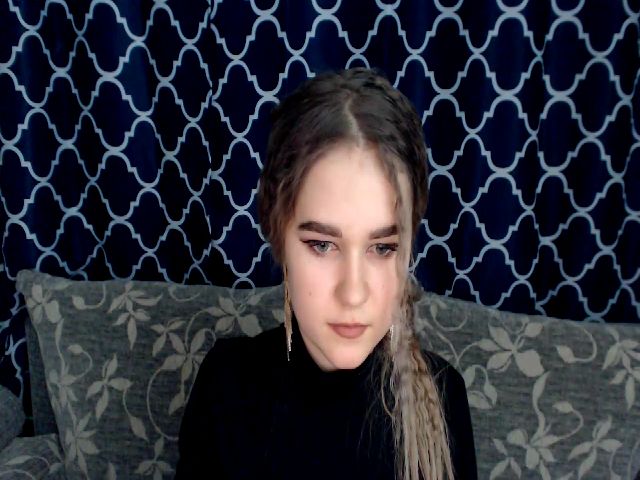 Live sex webcam photo for Allimika #271909680