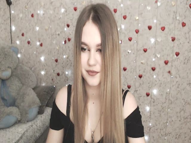 Live sex webcam photo for Allimika #272736994