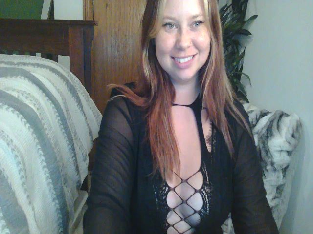 Live sex webcam photo for AllyJade77 #274619035