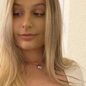 Live sex webcam photo for Amateurblonde #278193840