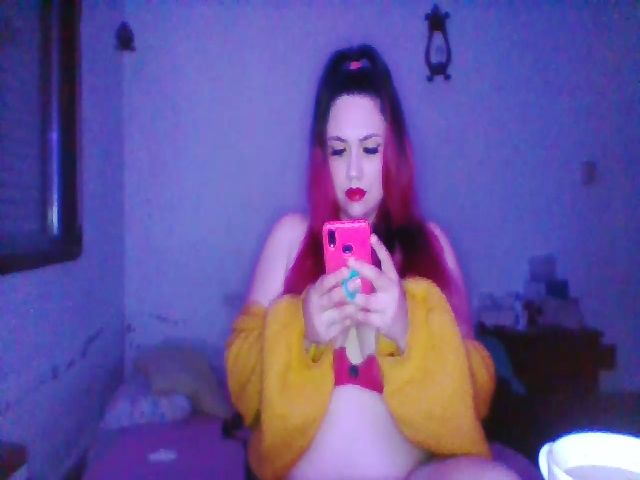 Live sex webcam photo for AmeliaK #274287664