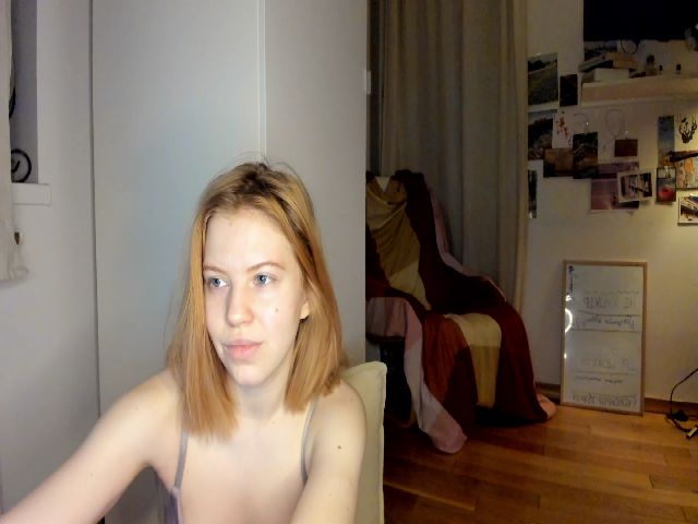 Live sex webcam photo for Amellii #273134368