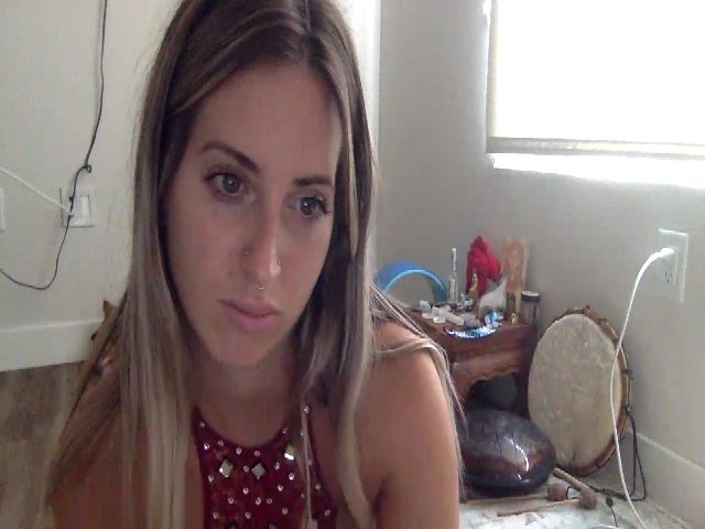 Live sex webcam photo for Amethyst_Gem #274271063