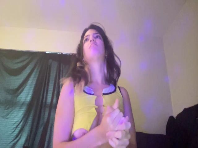 Live sex webcam photo for Amethystbby69 #274047262