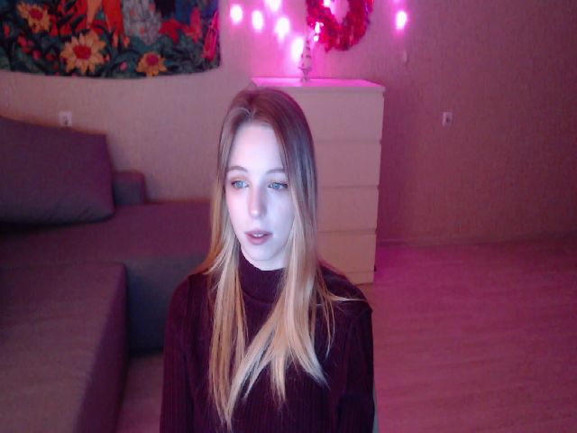 Live sex webcam photo for AmyLime #271963560