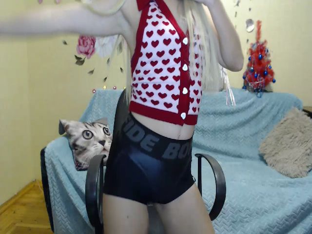 Live sex webcam photo for Amy_CuteBambi #271776738