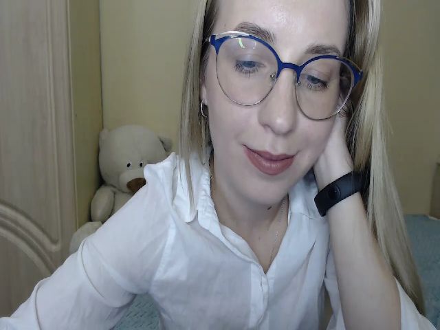 Live sex webcam photo for Amy_CuteBambi #273581928