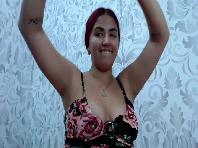 Live sex webcam photo for Amy_Slutty #271829283