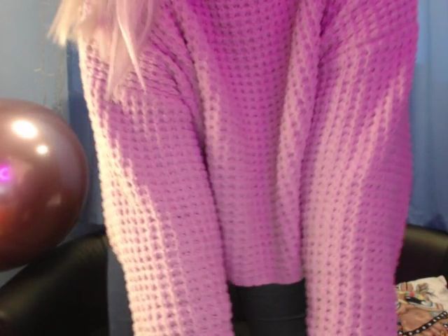 Live sex webcam photo for AnaWhitee #272131316