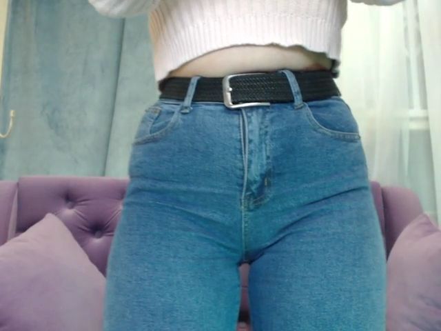 Live sex webcam photo for AnaWhitee #272850719