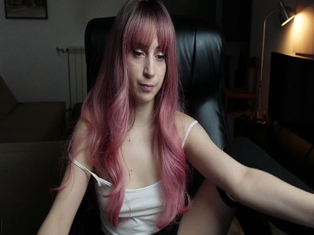 Live sex webcam photo for Anais_N #272345029