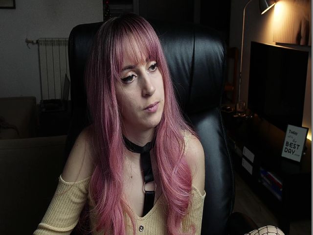 Live sex webcam photo for Anais_N #272377668