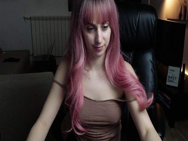 Live sex webcam photo for Anais_N #272403008