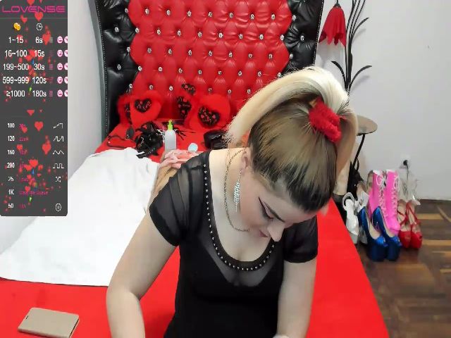 Live sex webcam photo for Anasunshine25 #272504758