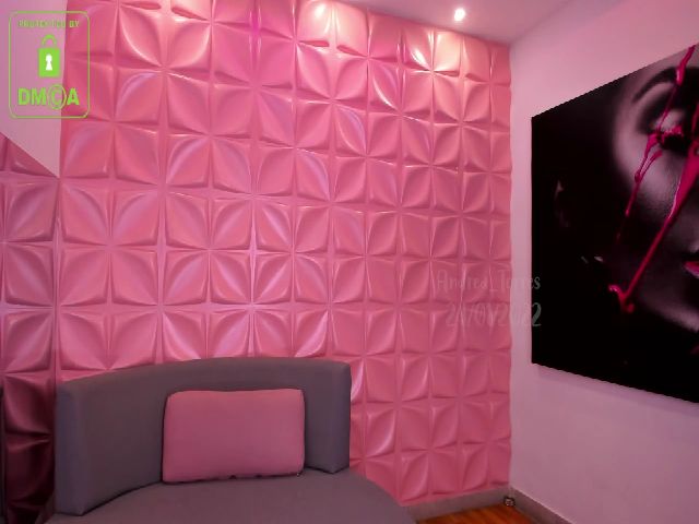 Live sex webcam photo for Andrea_T #272137986