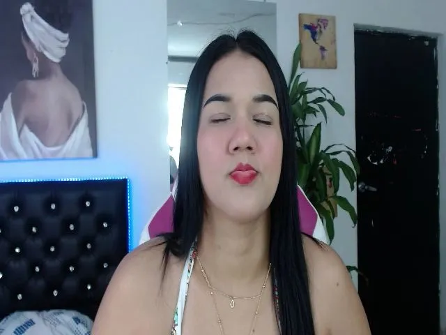 Live sex webcam photo for Andrea_greey #271835804