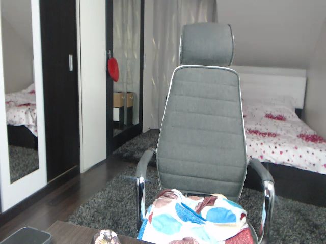 Live sex webcam photo for Andreea7 #273117920