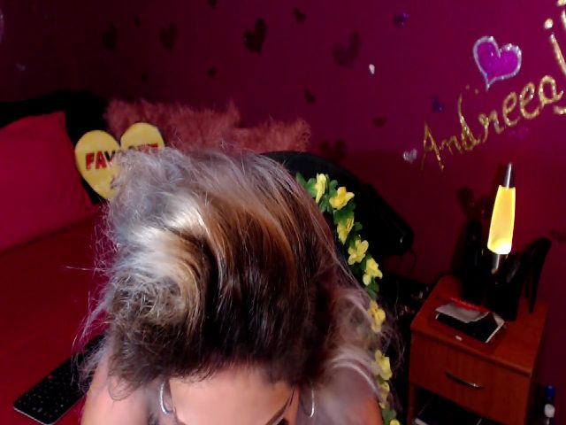 Live sex webcam photo for AndreeaJJ #274232795