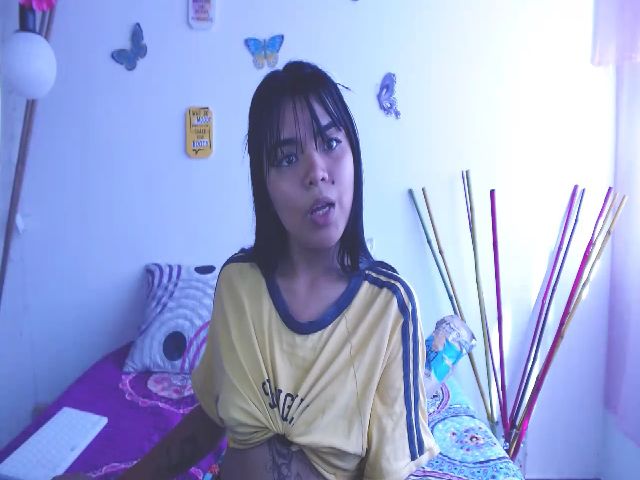 Live sex webcam photo for AndreiitaCol #272377454