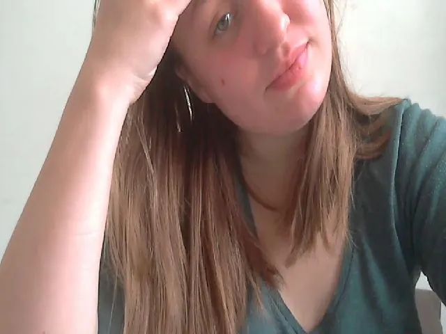 Live sex webcam photo for AndyHotrose #271732986