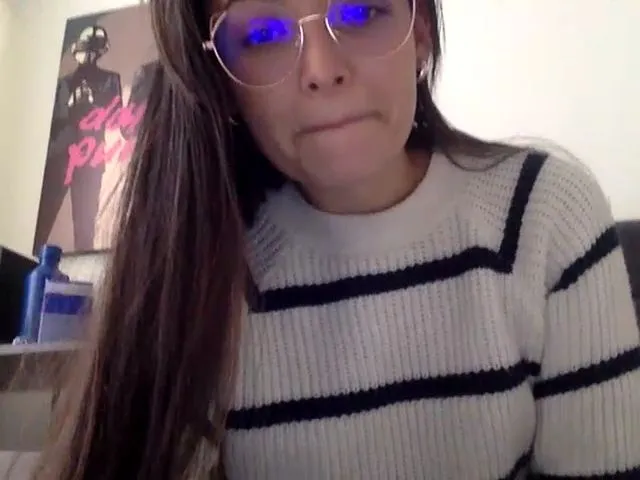 Live sex webcam photo for Angel98_ #272245924