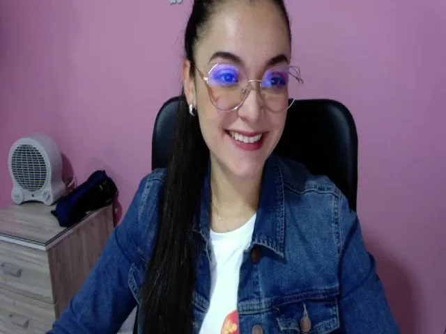 Live sex webcam photo for Angel98_ #272968993