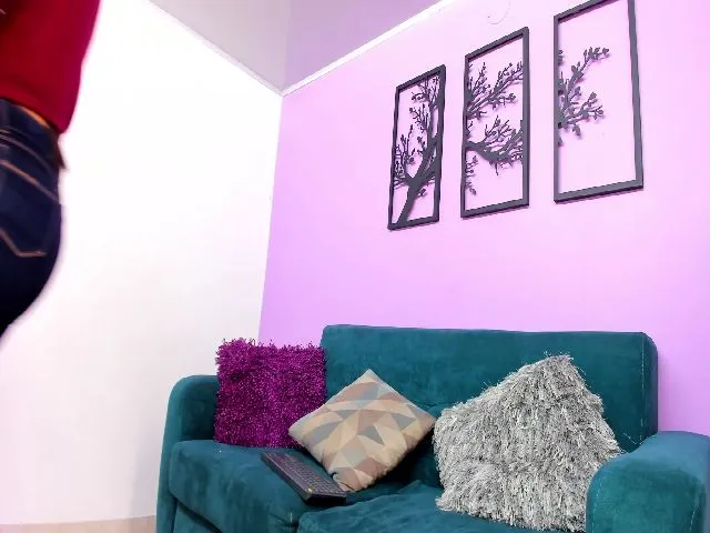 Live sex webcam photo for Angel98_ #272991359