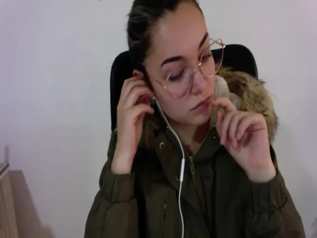 Live sex webcam photo for Angel98_ #274413612