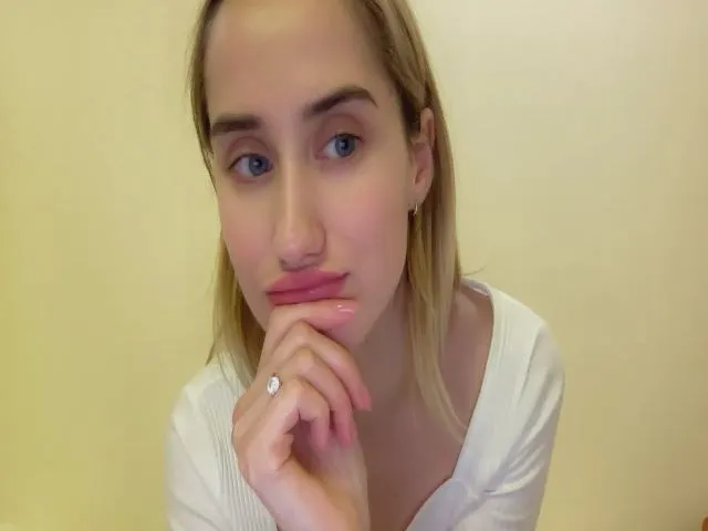 Live sex webcam photo for AngelCult #272275799