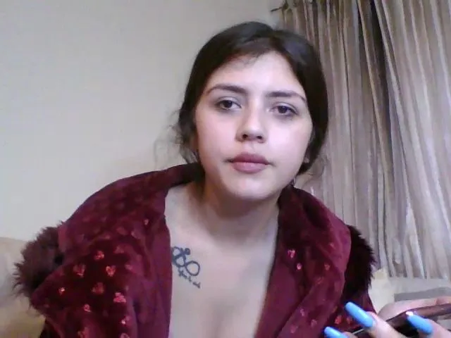 Live sex webcam photo for AngelDelight6 #272161165