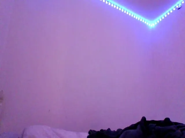 Live sex webcam photo for AngelDelight6 #272278615