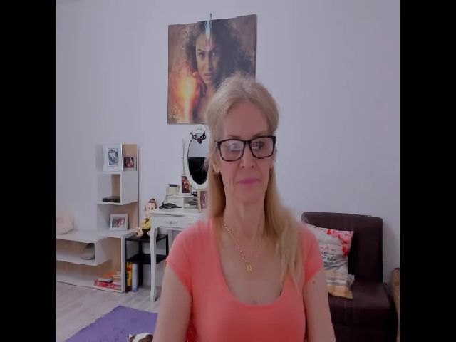 Live sex webcam photo for AngelKaty69 #273891289