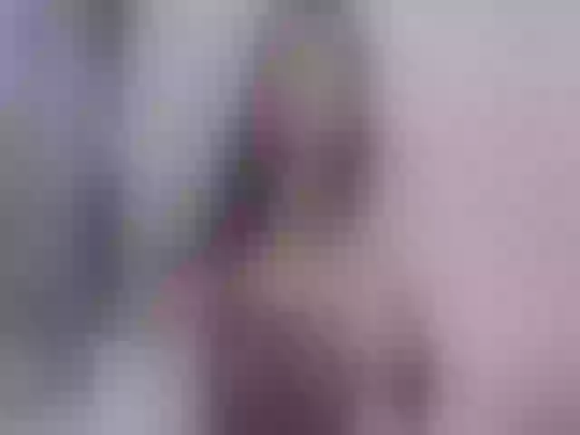 Live sex webcam photo for AngelSmilea4U #271845327