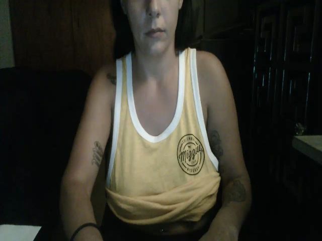 Live sex webcam photo for Angel_Marie1 #274027696