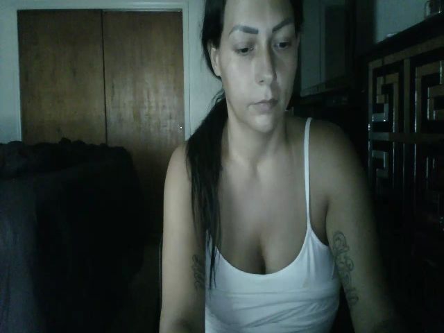 Live sex webcam photo for Angel_Marie1 #274059012