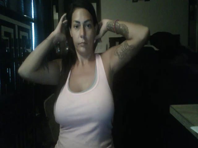 Live sex webcam photo for Angel_Marie1 #274130459