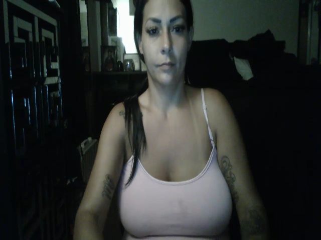 Live sex webcam photo for Angel_Marie1 #274162082